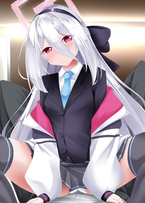 ケイちゃんに馬乗りされてるイラストでけた!! 