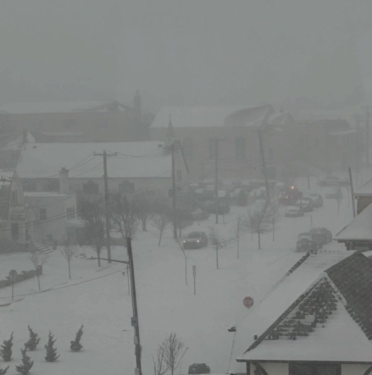 Snowstorm pictures from my apartment balcony through the window of my apartment! <a href="/hoffmanrich/">RichHoffmanWeather</a> <a href="/AlexCalamiaWx/">Alex Calamia ☀️</a> <a href="/Meteor_Mike/">Mike Rizzo</a> <a href="/AddisonGreenWX/">Addison Green</a> <a href="/SkylerDayWX/">Skyler Day Harman</a> <a href="/MattHammer12/">Matt Hammer</a> <a href="/SamanthaAugeri/">Samantha Augeri</a> <a href="/WeatherGeoff/">Geoff Bansen, CBM</a> <a href="/GarofaloWX/">Meredith Garofalo</a> <a href="/JSeawright_TVWX/">Julian Seawright</a> <a href="/AWxNYC/">Allan Nosoff</a> <a href="/RadektheWxman/">Radek Przygodzki</a> <a href="/weatherwithhope/">Hope Osemwenkhae</a> <a href="/News12LI/">News12LI</a>
