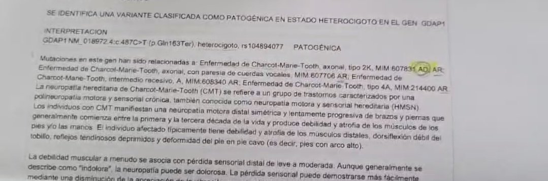 Samuel padece Charcot-Marie-Tooth axonal tipo 2K, una enfermedad huérfana que afecta su movilidad.
Aunque puede caminar, lo hace con gran dificultad y requiere atención médica continua.