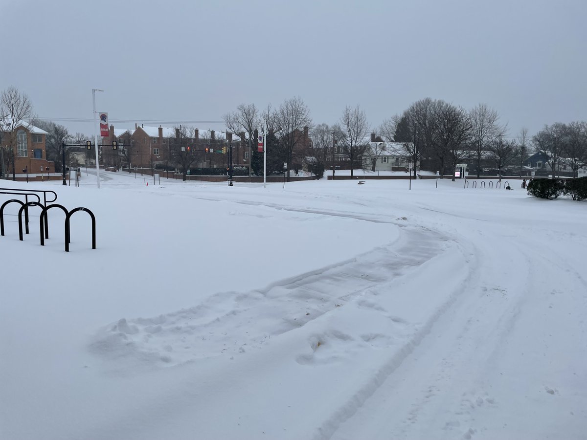 AlexandriaVAPD's tweet image. Snow continues to accumulate across Alexandria and roads remain hazardous. Photos taken by officers on patrol. For your safety and first responders, avoid travel unless absolutely necessary. #OneAlexandria #OneAPD @AlexandriaVAGov