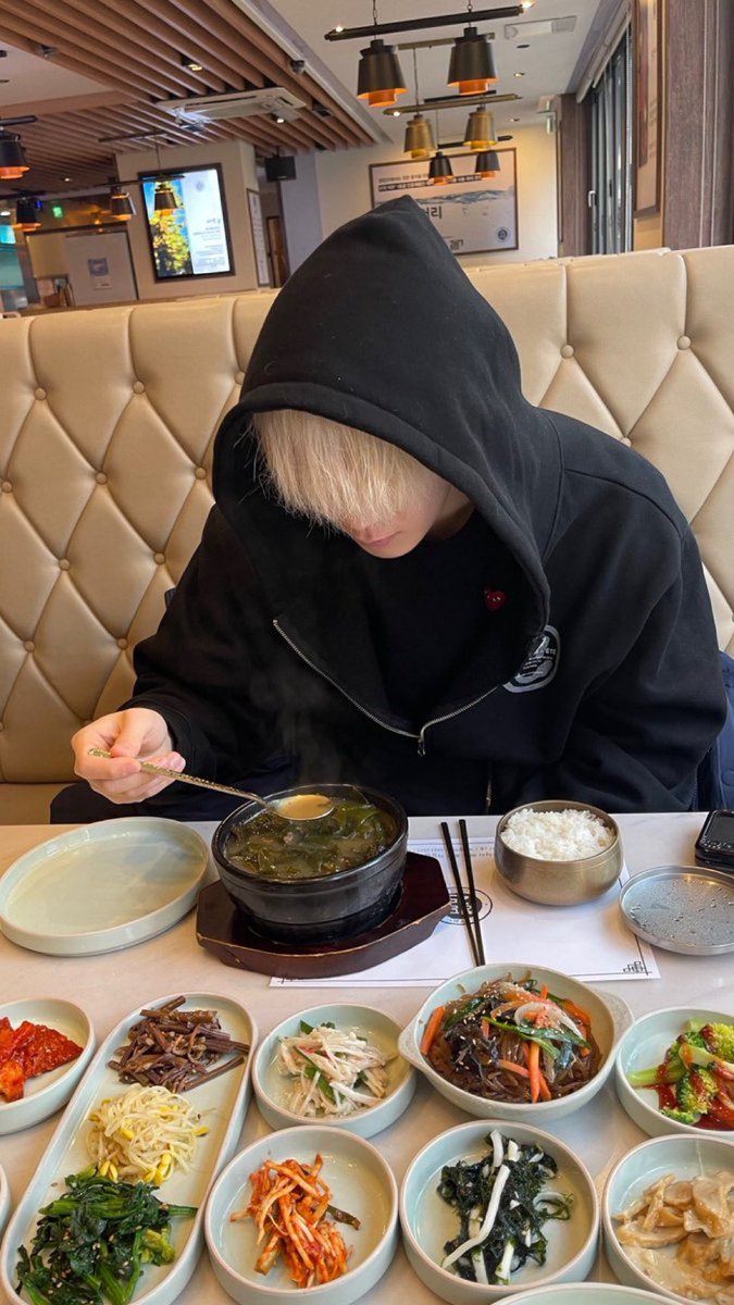 로콩 tweet media