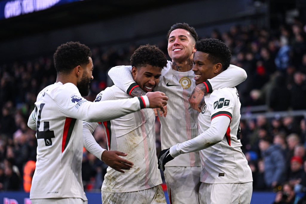 Bluecoxtra's tweet image. Match finished: Crystal Palace 1-3 Chelsea

✅ Chelsea is back into the Top 4. 
✅ That's 4 wins in 5 matches for Liam Rosenior.

#BlueCo | #CFC