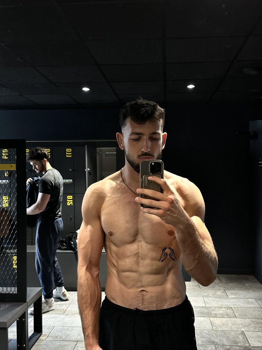 Ju la buche tweet media