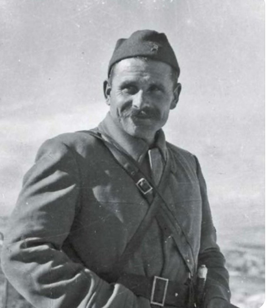 E, nesretni naš Savo, zadžabe si dao život.
NDD