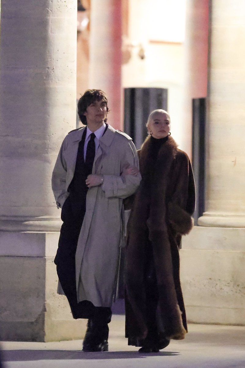 boymolish's tweet image. I want what they have it’s so fashionably romantic