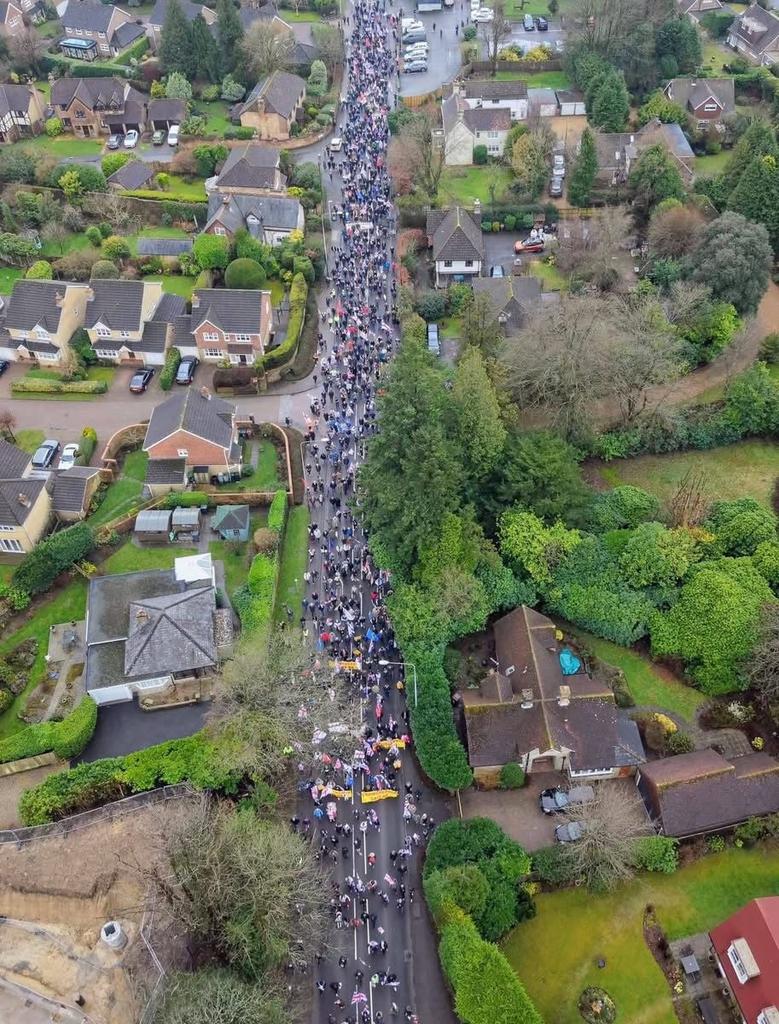 Crowborough anti-migrant camp protest, what a turnout. 

They are expecting 500 illegals in a town of 20,000.