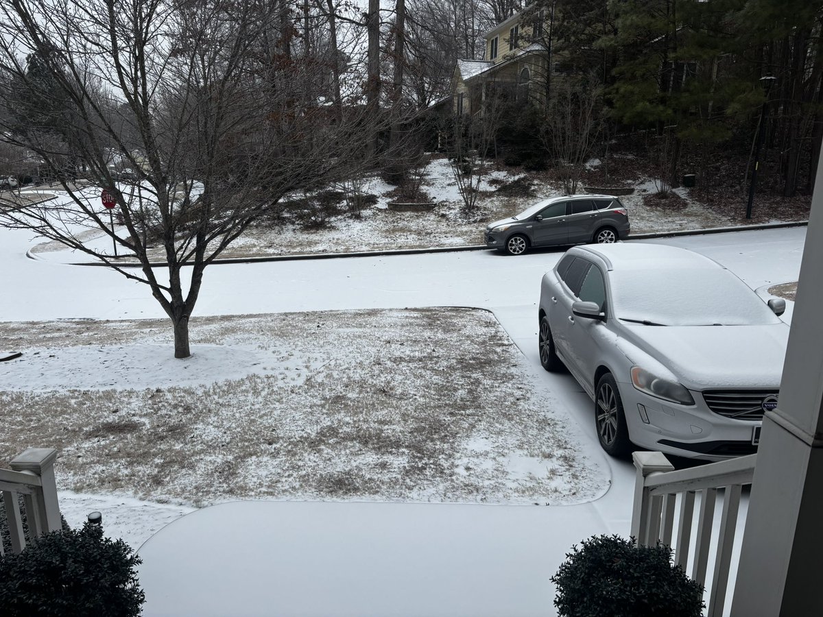 Extremely Country tweet media