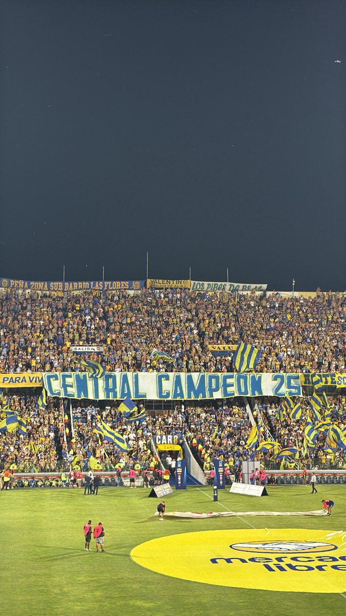 CENTRAL CAMPEÓN 🇺🇦 tweet media