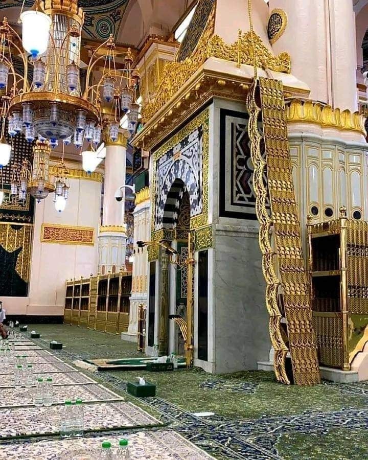 والله ما فاتنا شيئاً من الدنيا
"سوىٰ رُؤية رَسول الله ﷺ".