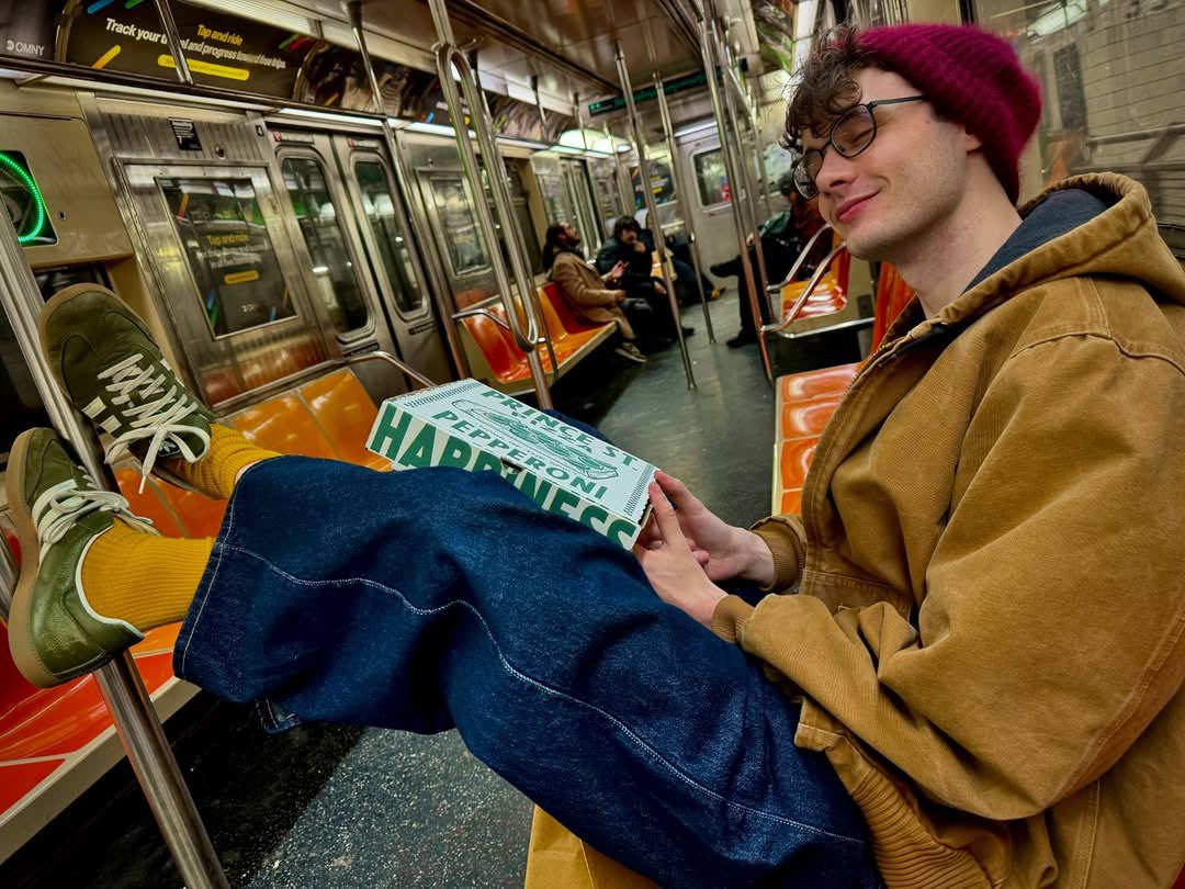 tauntbur's tweet image. i’m literally going to put you in my pocket