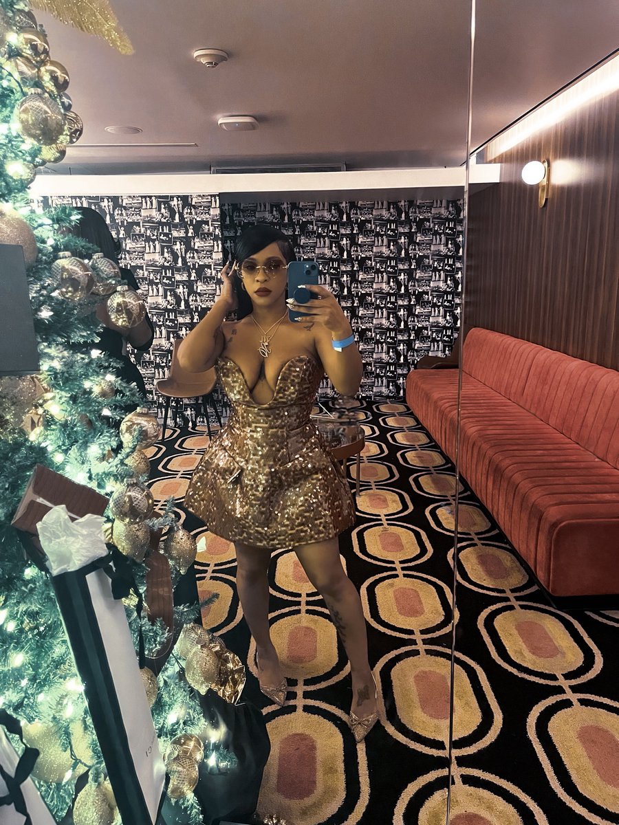 sofunsized's tweet image. Fine shit ✨