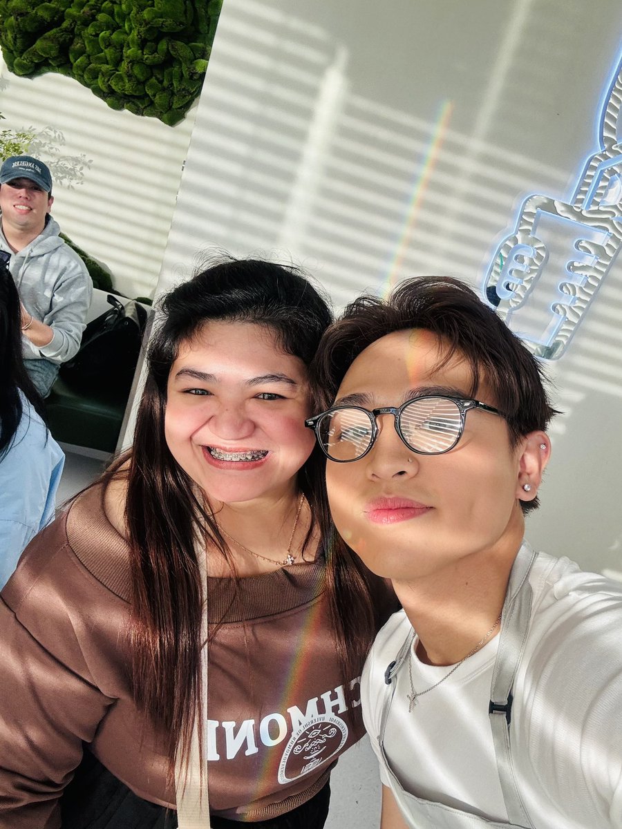 Atchie_Ayka's tweet image. Sobrang proud ko sa inyo! Sobrang ganda ng album. The line distribution and the lyrics nanapak na naman. 

Pasakalye it is! Mahal na mahal ko kayo!!I am grateful for all the memories I will be bringing home with me. 

Thank you boys @vxonofficial see you sa con!

#VXON
#OT5