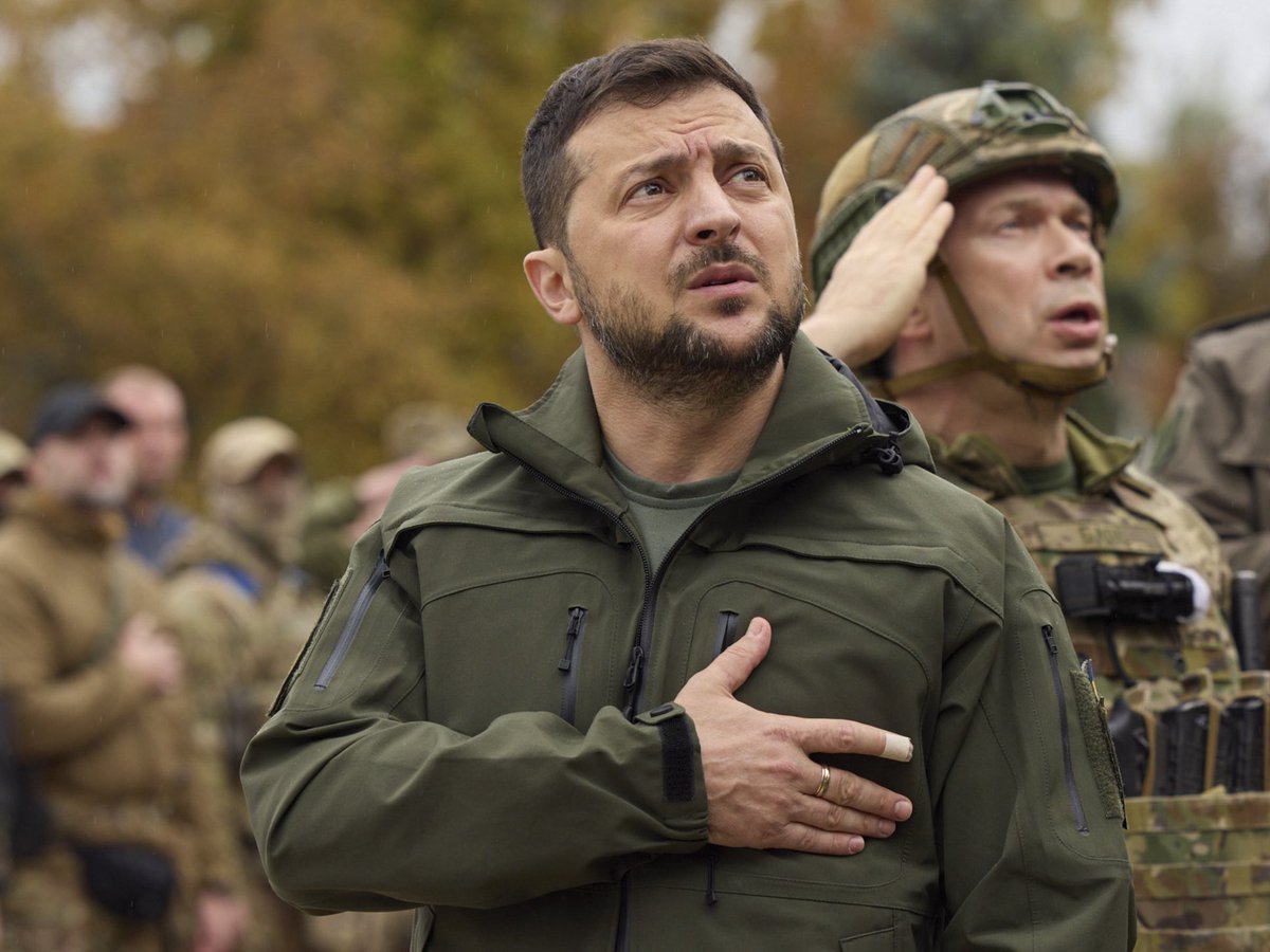 AmourskyCyrille's tweet photo. ‼️🇺🇦🇺🇸 Zelenksy a déclaré que le document américain sur les garanties de sécurité pour l'Ukraine est prêt à 100%. 

Après signature, le document doit être ratifié par le Congrès US et la Rada 🇺🇦.

Il a ajouté que sa position concernant les territoires ukrainiens reste inchangée. https://t.co/BwnokmkRvw