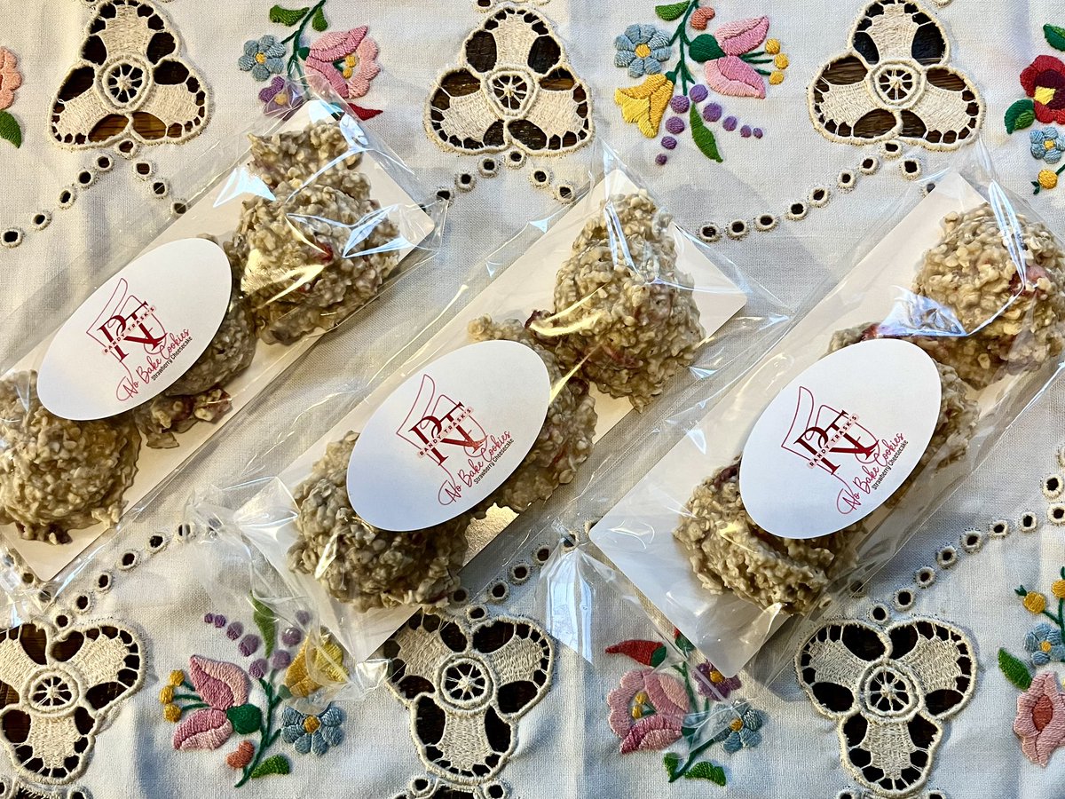 mamaHolko's tweet photo. Strawberry cheesecake no Bake Cookies for Valentine’s Day ♥️
NOW AVAILABLE ❣️
@RandyTrask2
https://t.co/SZGQzM6Sq7
#nobakecookie
#valentinesday https://t.co/2PvEZX4uiB