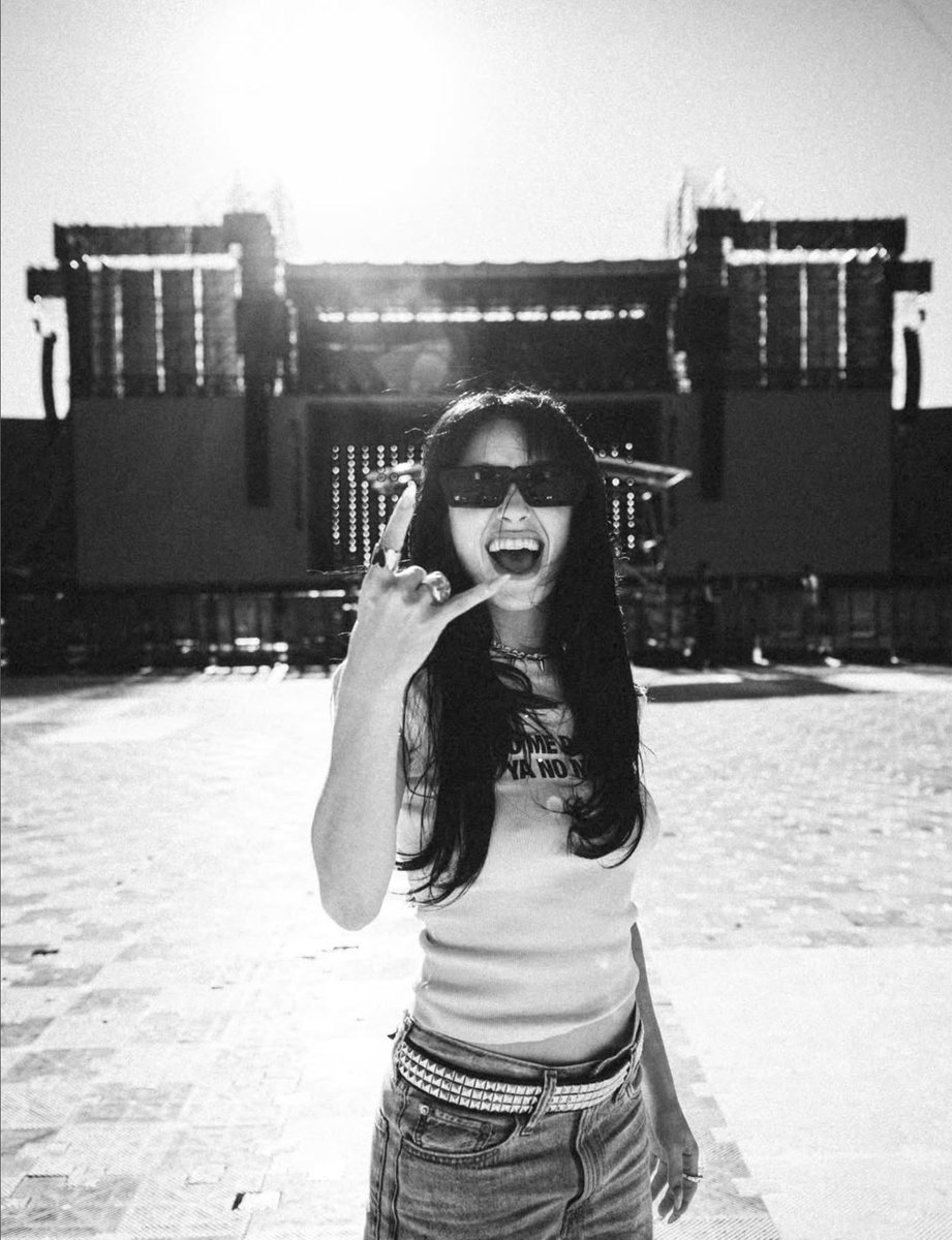 livedaleplay's tweet image. GETTING READY           TO MAKE HISTORY