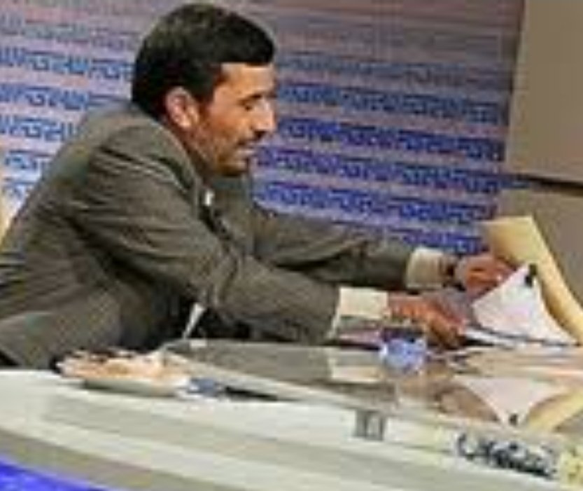 این نوجوون‌های ۱۷_۱۸ ساله که بعضا الان معترض شدن ؛ سال ۸۸ کودک بودند؛ نمیدونن همه بدبختی‌های #ایران از همان روزهای تلخ شروع شد 
شماها دقیقا نمیدونید این بشر چه کرد با ایران و ایرانی