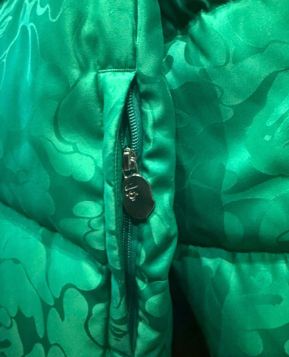 Shtreetwear's tweet image. Rare BAPE Puffer
