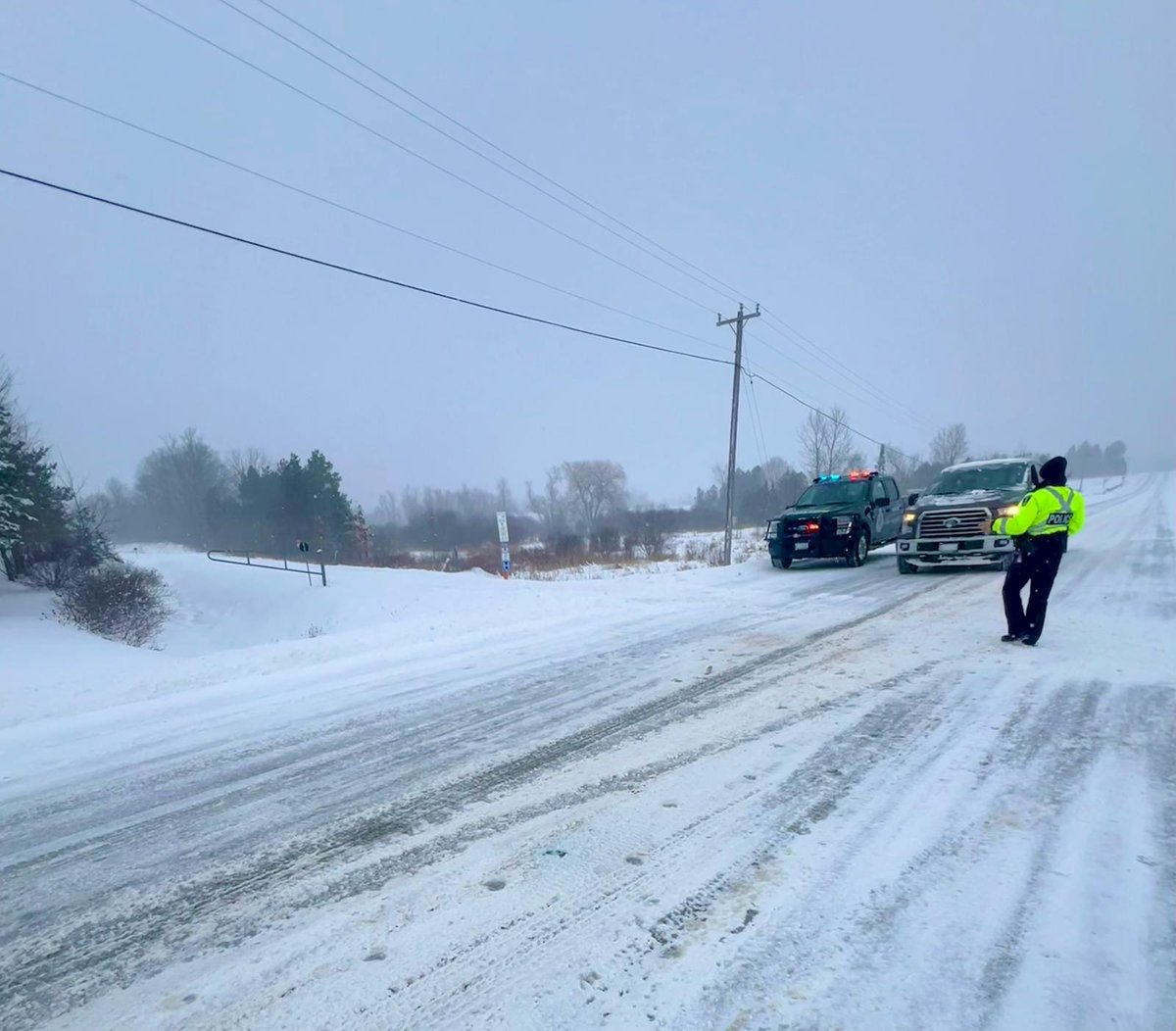 OwenSoundPolice's tweet image. Owen Sound Police continue to monitor snowmobile trails in &amp;amp; around Owen Sound. We hope riders enjoy the great outdoors, remembering to #RideSober  #RideSafe.
