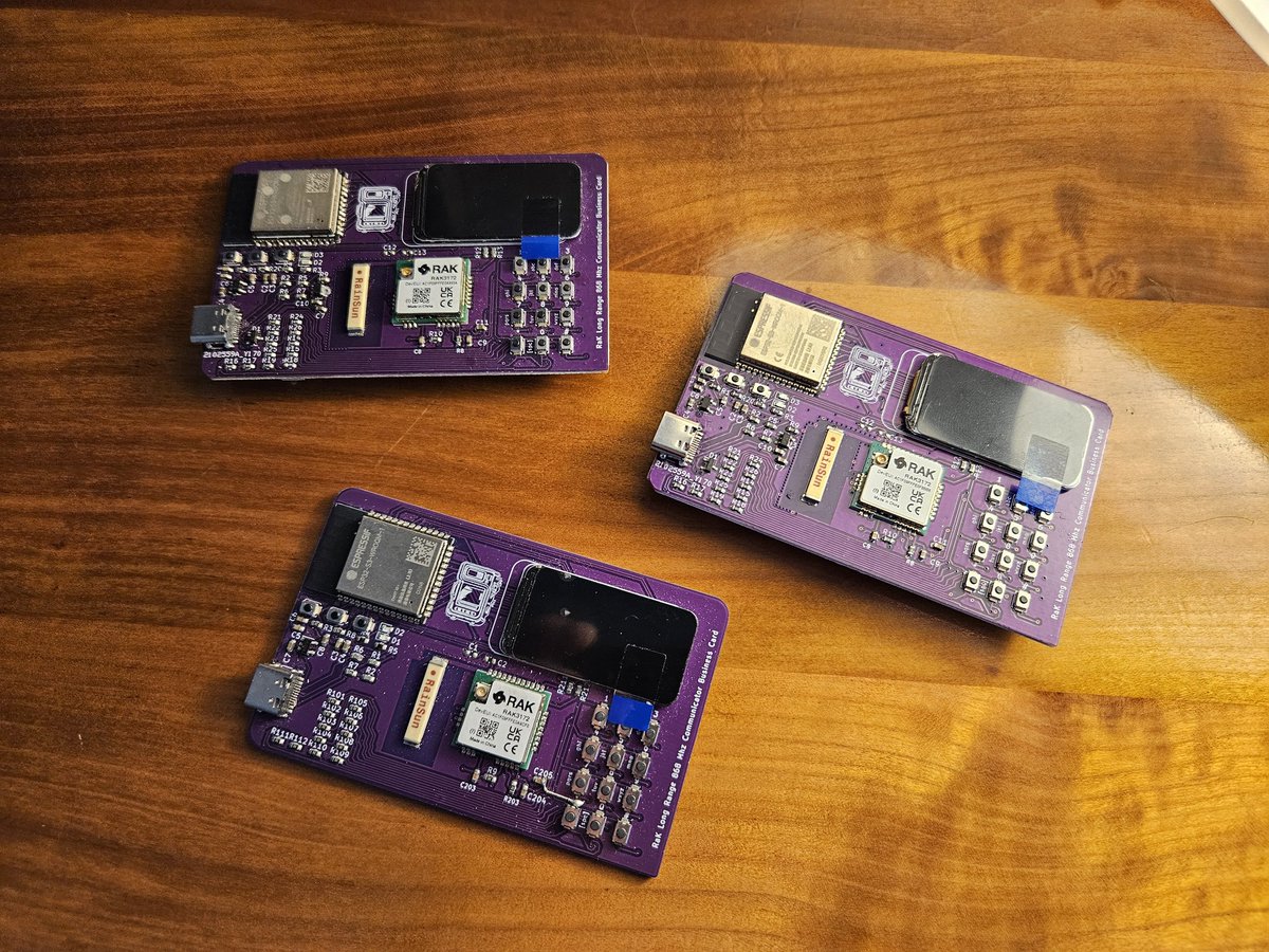 sulfuroid's tweet image. Re-starting the long range radio communicator credit card sized. 320x170 color display, @RAKwireless  radio chip, smd antenna,  #esp32s3 chip. 12 keys keyboard