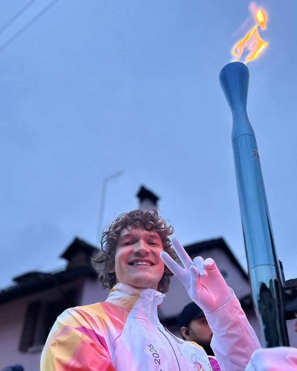 milanocortina26's tweet image. 🏑🔥 Olympic Flame + Hudson Williams &amp;amp; Connor Storrie as torchbearers

= ABSOLUTE CINEMA 🎬

#MilanoCortina2026 #Olympics #TorchRelay2026 #Feltre