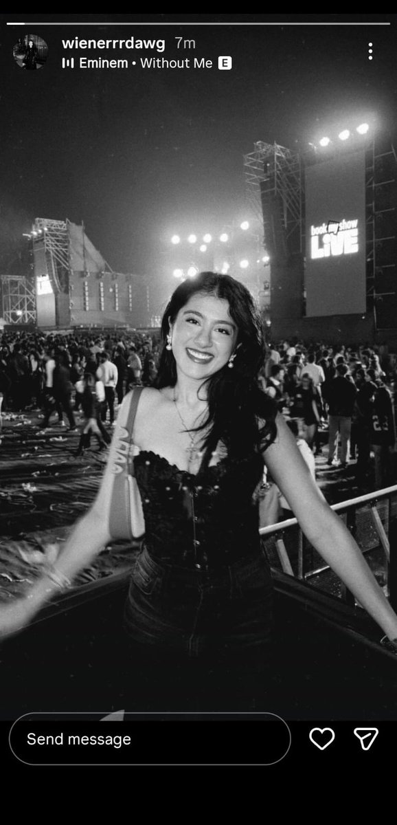 CourageousRo's tweet image. Despite so much outrage, Vikram Singh's daughter is not removing "Free Palestine" from her bio. 

I wonder whether they are even worried about losing his father's political chair or not ??