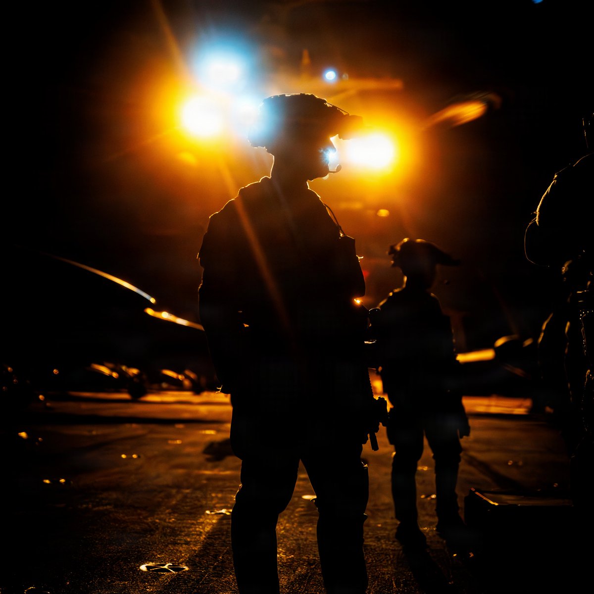 ᴅᴇᴡ tweet media