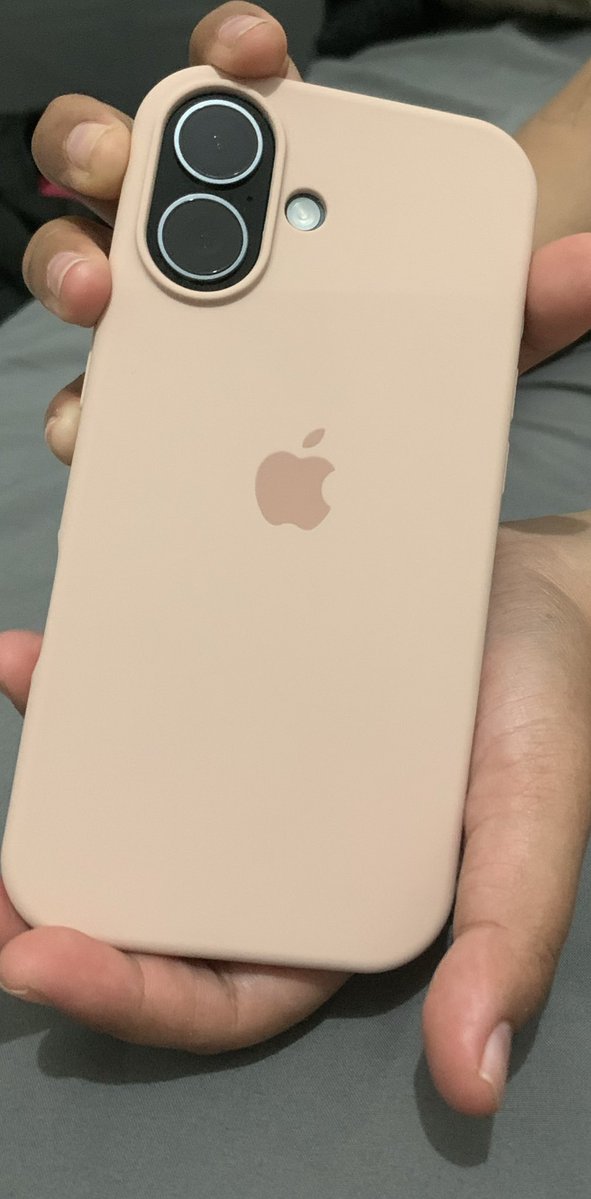 TWITTER PLEASE DO YOUR MAGIC🥹🙏🏻
gue kemalingan hp iphone 17 basic item. itu hp baru beli 2 bulan lalu, dan tadi hilang. lokasi hilang di (monju) BANDUNG jajaran pasar tumpah
(Wallpaper nya kucing hitam) tapi ga ada fotonya
Kronologi ⬇️