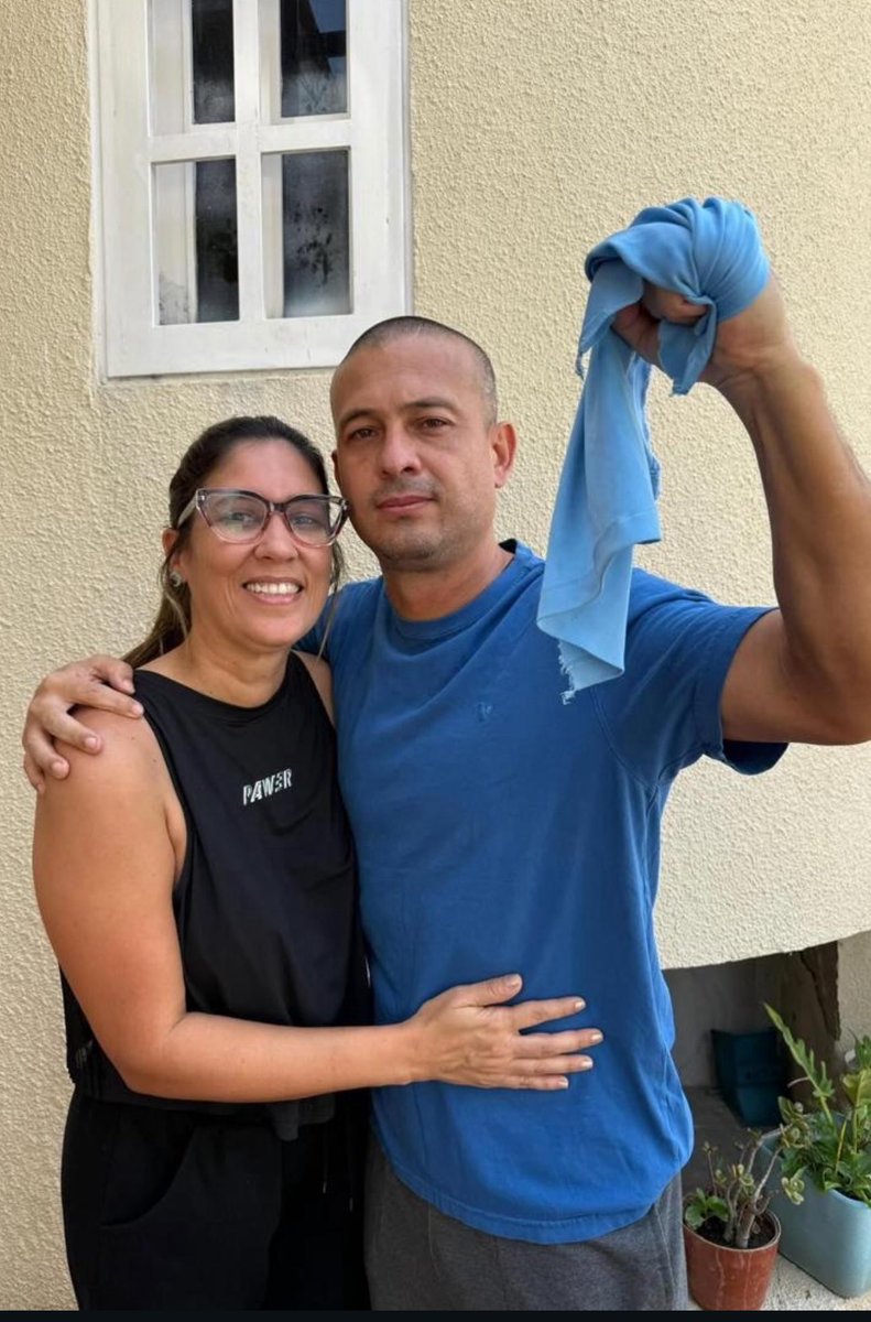 Con profunda alegría recibo la noticia de la libertad de Carlos Medina líder del estado Carabobo, De Chichi Perezo líder de Portuguesa y de las más de 80 excarcelaciones que están produciendo el día de hoy 

Nuestra exigencia sigue siendo la misma: 
QUE SEAN TODOS 🇻🇪