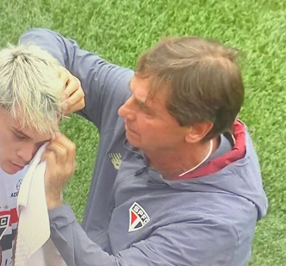 O MÉDICO DO SÃO PAULO É O BOLSONARO 

KKKKKKKKKKKKKKKKKKKKKK