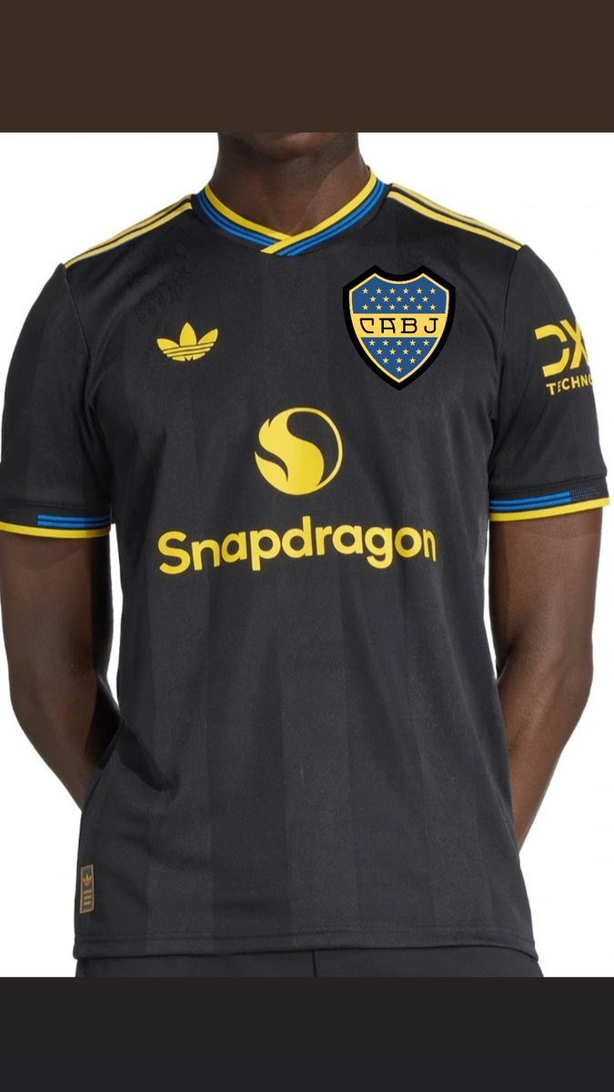 ChamorroNacho25's tweet photo. Dale @adidasoriginals @BocaJrsOficial https://t.co/3uny516rii