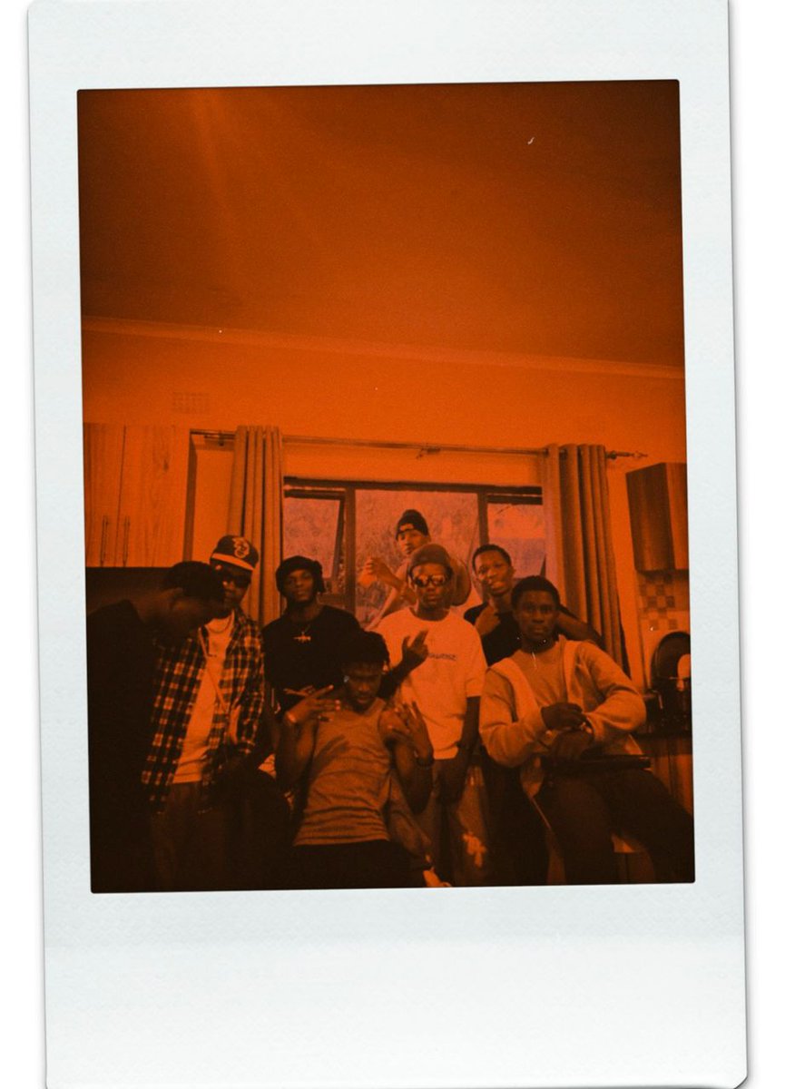 gray_keed's tweet photo. 30k Plays  🅿️zzz🙏 n3w music out now https://t.co/Eo9xaEzRoX https://t.co/ZxMDnmN6m8