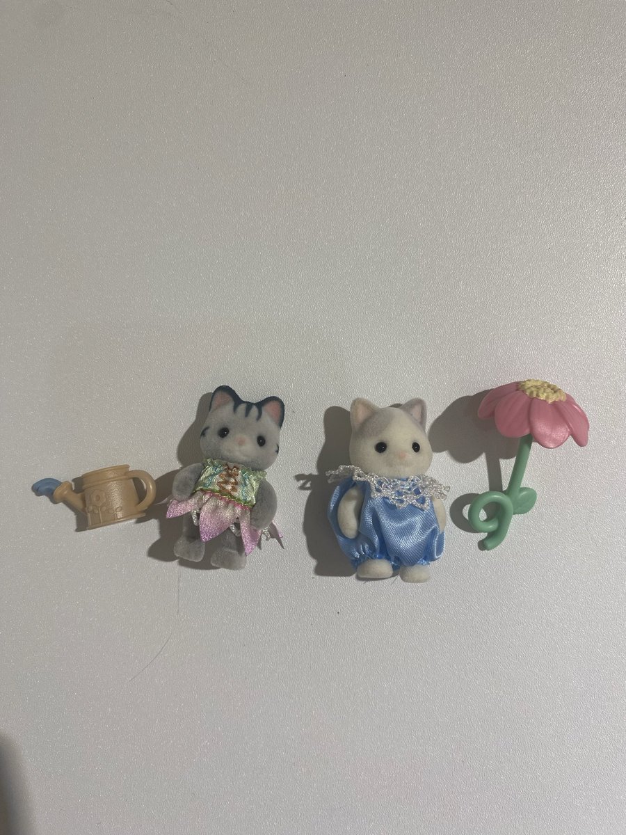 Bbyyyyya's tweet photo. WTS Sylvanian Families blind bags blooming baby friends series
 
-grey cat blooming 115.000 
-latte cat blooming 115.000

#wts #wtssylvanian #zonauang #sylvanianfamilies https://t.co/W2Adk5nAmR