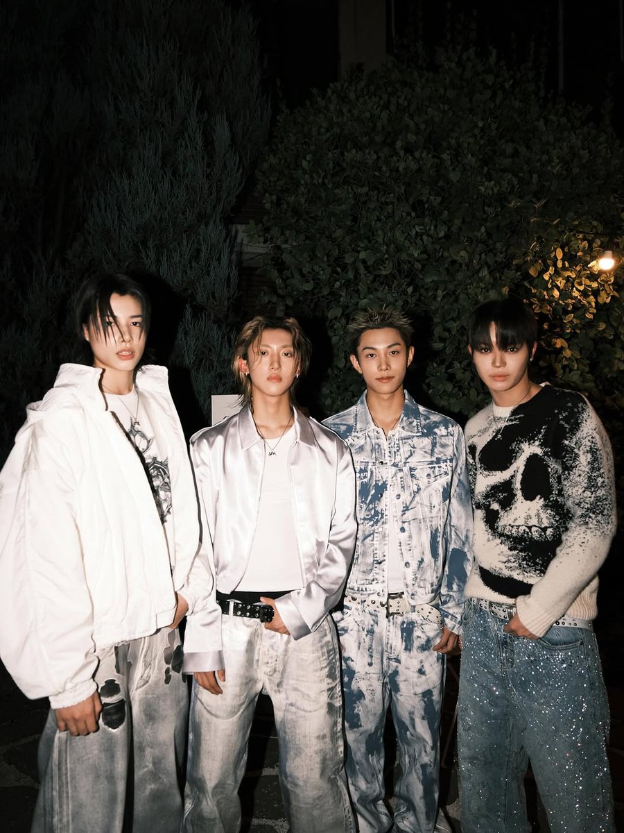 lngshot4shopics's tweet image. #LNGSHOT #롱샷