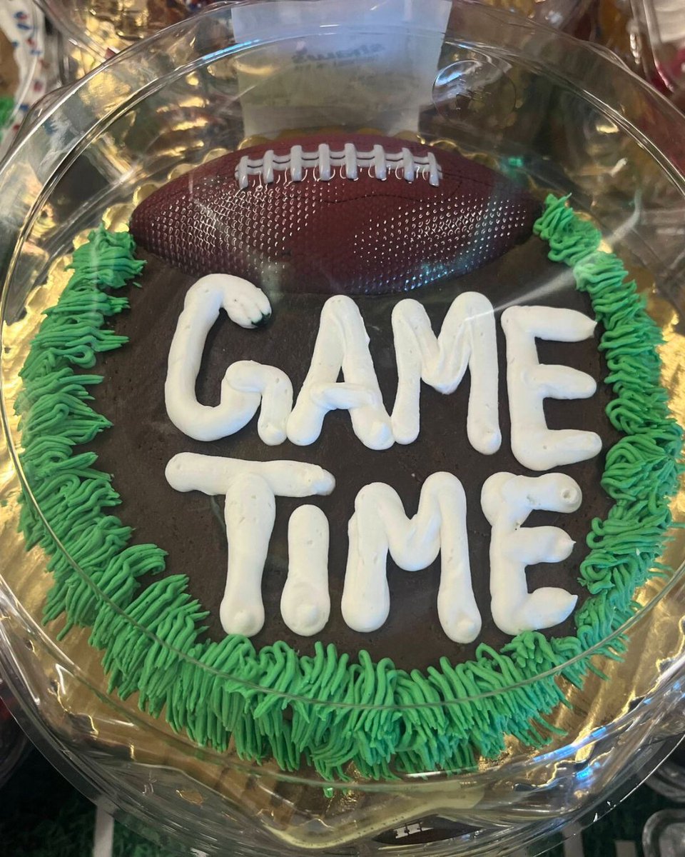 shaws's tweet image. Happy Gameday, New England! 🏈