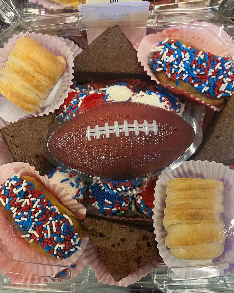 shaws's tweet image. Happy Gameday, New England! 🏈