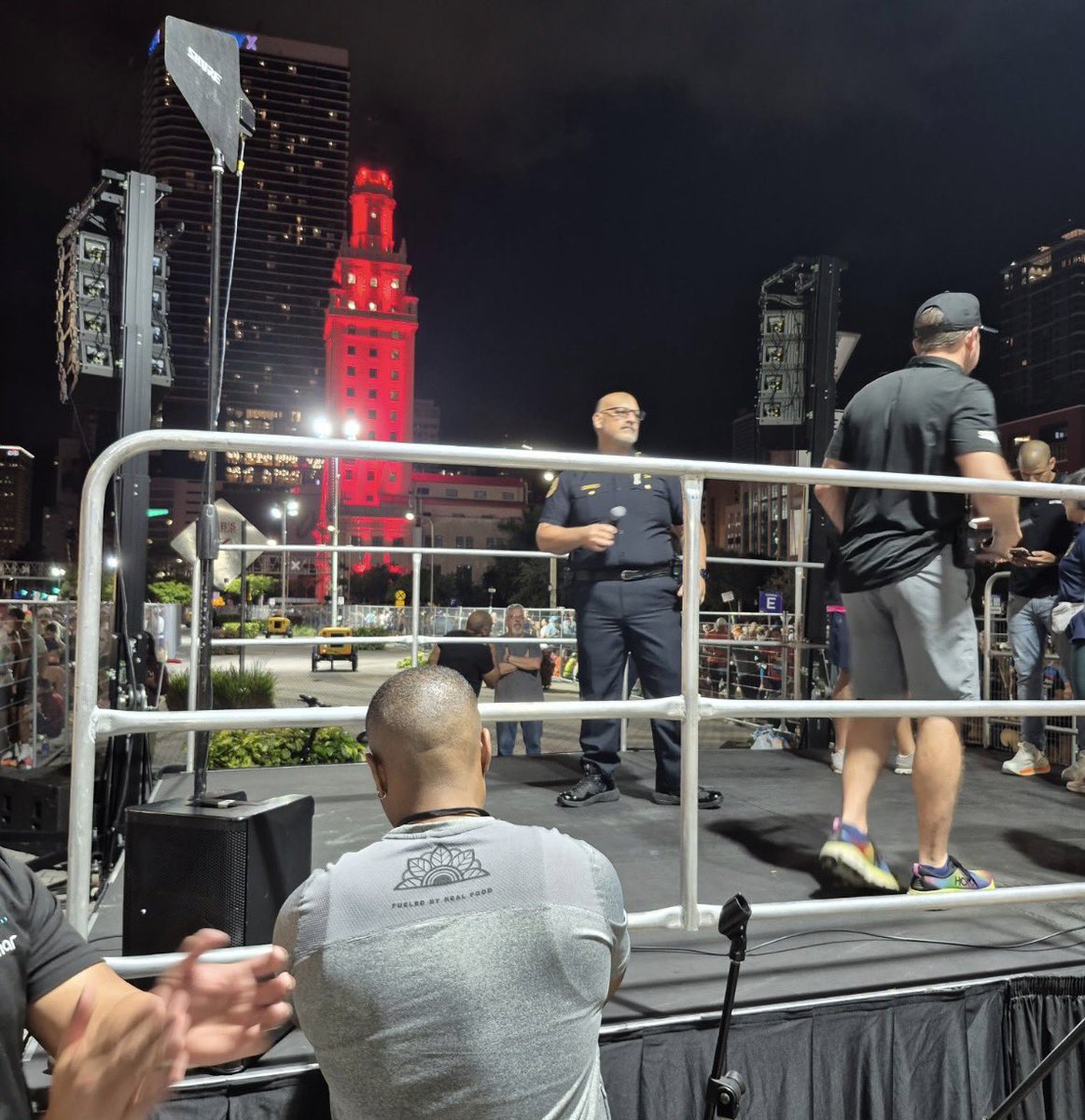MoralesMiamiPD's tweet photo. Proud of Miami PD & Miami Fire Rescue, out early, keeping everyone safe at the Life Time Miami Marathon! From traffic to crowd safety, we worked together to ensure a smooth race day. Good luck, runners, enjoy every mile! πββοΈπββοΈπ #MiamiMarathon #MiamiPD #MiamiFire #MagicCity https://t.co/taxReFYNt1