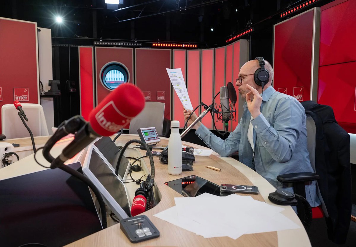 Merci le <a href="/nytimes/">The New York Times</a> de saluer le travail remarquable de Philippe Collin <a href="/Philco750062/">Philippe Collin</a> et son équipe pour <a href="/franceinter/">France Inter</a>

Retrouvez l’article du NYT nytimes.com/2026/01/25/wor…

#PhilippePrésident !