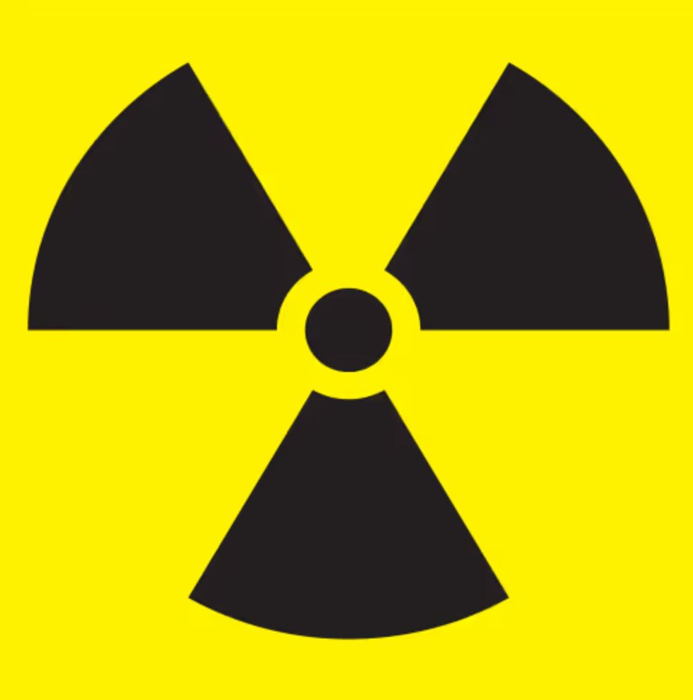 RadarHits's tweet image. BREAKING: 🇨🇳 China accuses top general of giving nuclear secrets to the U.S. ☢️