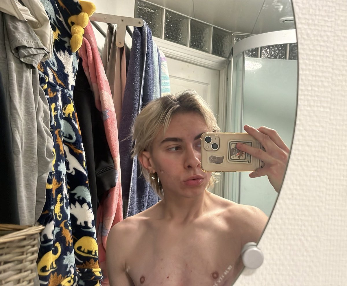 roméo ⚣ ☭ tweet media