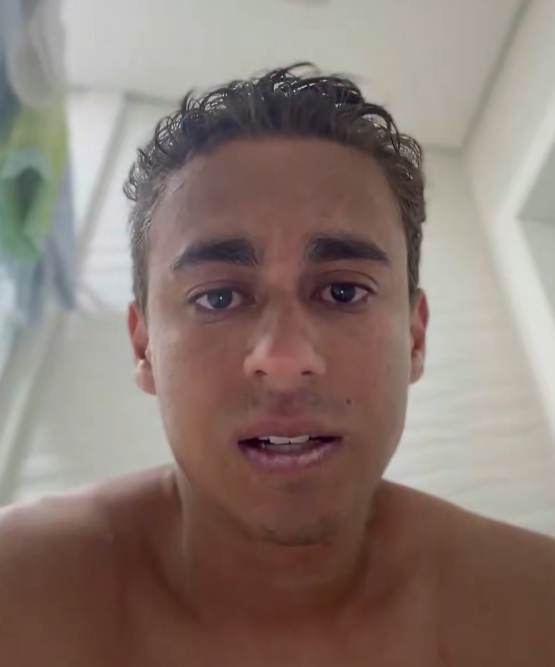 Hugaunda's tweet image. Brutal, o cara conseguiu ficar mais feio