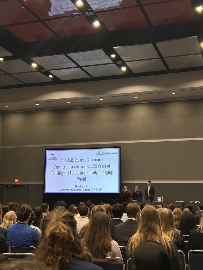 Kelly Geiger🌈 tweet media