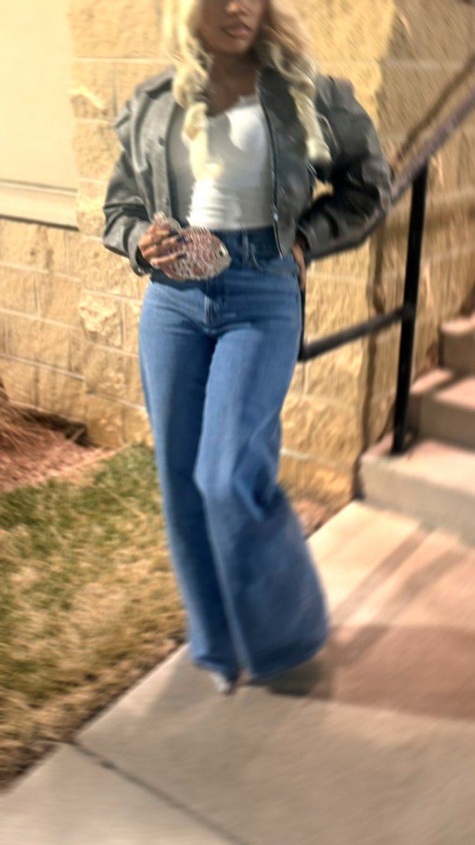 _takiaaaaaaa's tweet image. they can’t see the old me I done revamped..🩶#toppriority