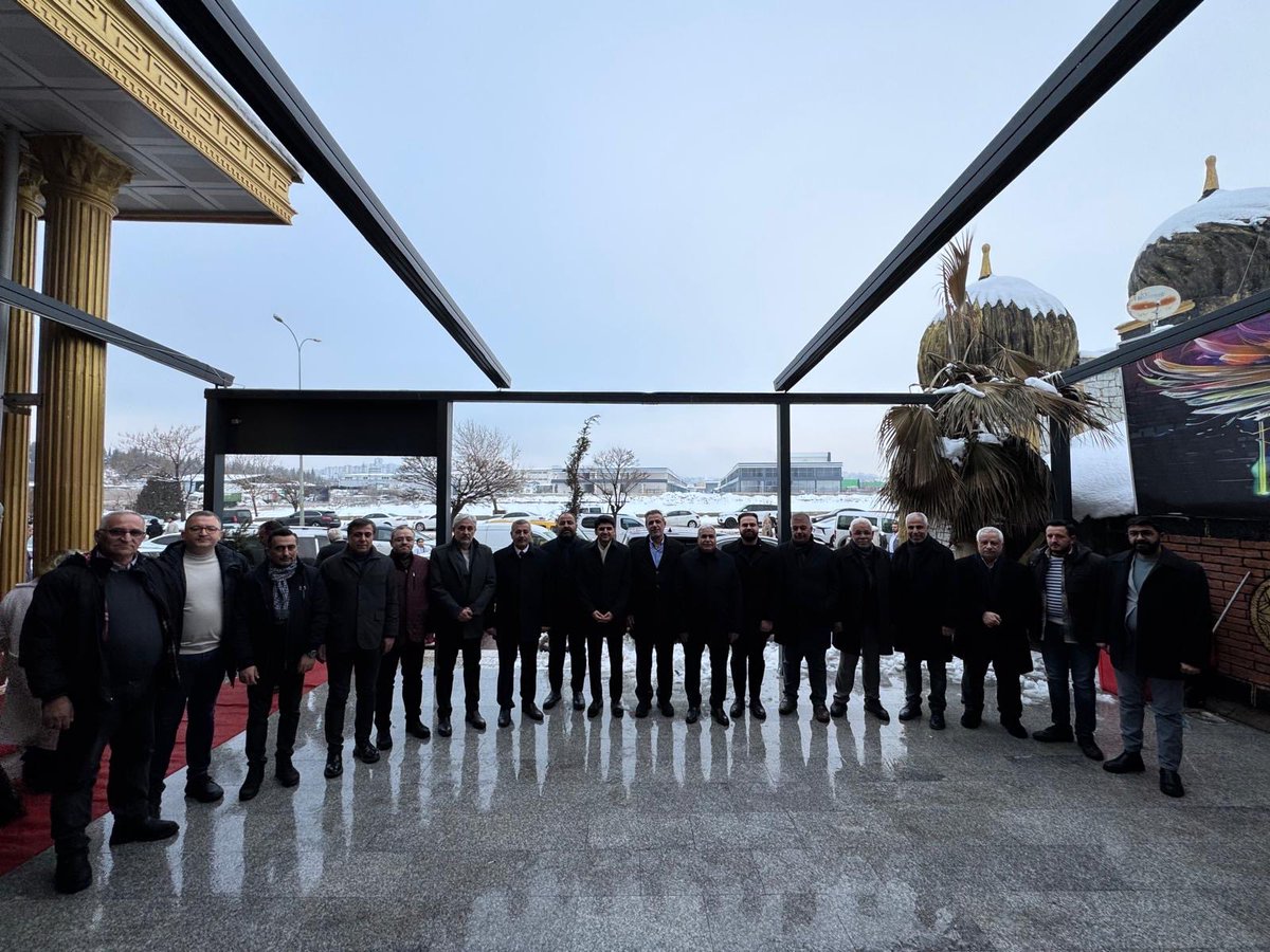 Milletvekilimiz İrfan Çelikaslan ile programlar sonunda dostlarla..

<a href="/irfancelikaslan/">İrfan Çelikaslan</a> 
<a href="/Akparti/">AK Parti</a> 
<a href="/AKPartiG_Antep/">AK Parti Gaziantep</a> 
<a href="/MSahYasar/">mehmet şah yaşar</a> 
<a href="/bahaakil/">Bahattin Akıl</a>