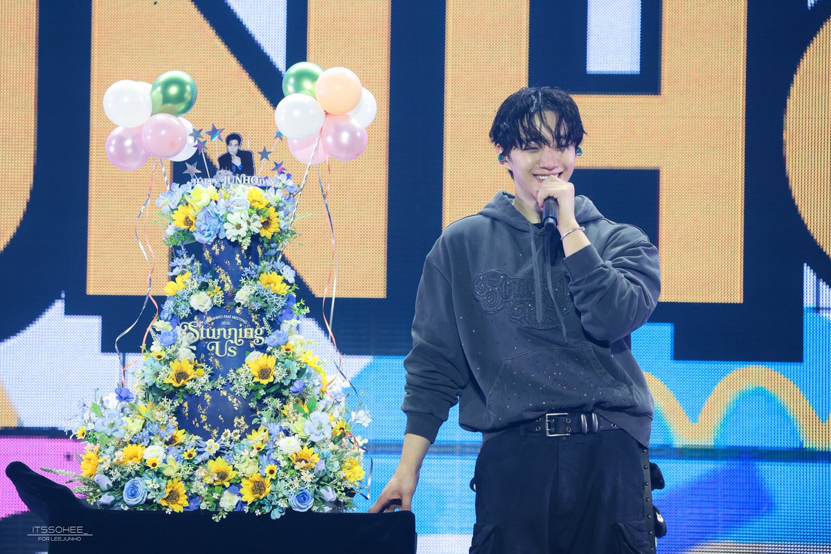 20260125
LEEJUNHO FANMEETING
 ✨ STUNNINGUS ✨ 
-
오빠도 나만큼 행복한 생일이였기를 🎂
다시한번 생일 너무너무 축하해 !! 고마워 !!
-
#이준호 #LEEJUNHO
#STUNNINGUS
#2026_LEEJUNHO_FANMEETING
#햇살이준호생일축하해
#STUNNING_LEEJUNHO_DAY