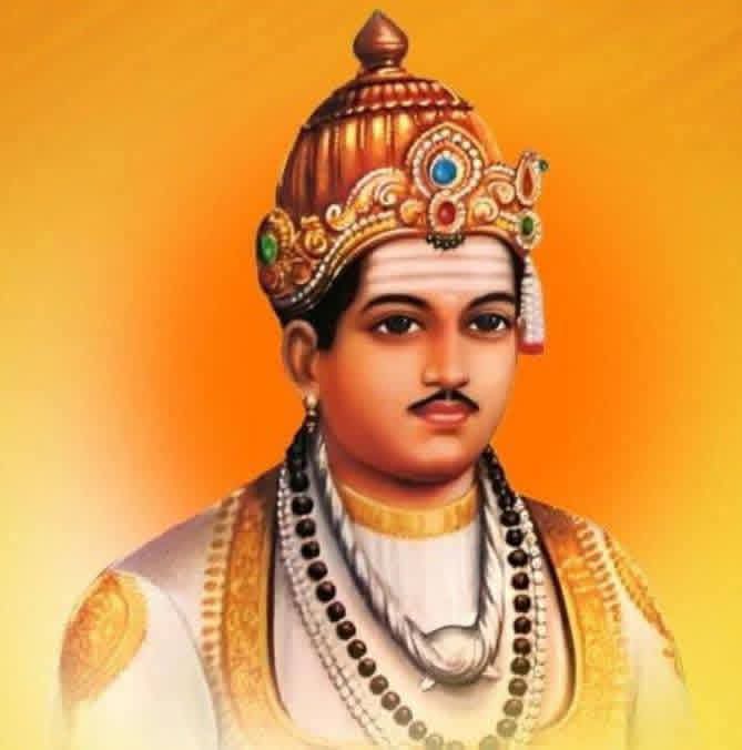 rangaswamy8108's tweet photo. *ಬುದ್ಧ ಜನರಿಗೆ ಭಯದಿಂದ ಮುಕ್ತಿಗೊಳಿಸಿದ್ದಾರೆ,
*ಬಸವಣ್ಣ ಶೋಷಣೆಯಿಂದ ಮುಕ್ತಿಗೊಳಿಸಿದ್ದಾರೆ,
*ಪೆರಿಯಾರ್ ಮೌಢ್ಯಗಳಿಂದ ಮುಕ್ತಿಗೊಳಿಸಿದ್ದಾರೆ,
*ಬಾಬಾಸಾಹೇಬರು ಅವಮಾನದಿಂದ ಮುಕ್ತಿಗೊಳಿಸಿದ್ದಾರೆ...!!!!

*ಸಮಾಜ ಹೇಳ್ತಾ ಇತ್ತು ಹೆಣ್ಣು ಒಂದು ಮೋಹ, ಮಾಯ, ಪಾಪೀ ಅಂತಾ ಬಟ್ ಬುದ್ಧ ಹೇಳ್ತಾ ಇದ್ರು 
ವಿಕಾರ ನೀವು ನೋಡುವ ದೃಷ್ಟಿಯಲ್ಲಿದೆ ಹೊರತು ಹೆಣ್ಣಿನಲ್ಲಿಲ್ಲಾ, ಇದು ಬುದ್ಧ ಹೆಣ್ಣಿಗೆ ಕೊಟ್ಟ ಮೊಟ್ಟ ಮೊದಲ ಸಮಾನತೆ ಮತ್ತು ವೈಜ್ಞಾನಿಕವಾದ ವಿಚಾರ....!!!

*ಸಮಾಜ ಹೇಳ್ತಾ ಇತ್ತು ಹೆಣ್ಣು ಹುಟ್ಟಿದರೆ ಶಾಪ,ಅವಳು ಪೂಜೆ ಮಾಡಲು ಅರ್ಹಳಲ್ಲಾ ಅಂತಾ, 
ಬಸವಣ್ಣ ಅಂತಹ ಮಹಿಳೆಯ ಕೈಗೆ ಲಿಂಗವಿಟ್ಟು ನೀನು ಎಲ್ಲದಕ್ಕೂ ಅರ್ಹಳು ಅಂತಾ ಹೇಳಿ ಸೂಳೆಯರನ್ನು ಶರಣೆಯರನಾಗಿ ಮಾಡಿ ಹೆಣ್ಣಿಗೆ ಸಮಾನತೆ ಕೊಟ್ಟ ಸಮಾನತೆಯ ಹರಿಕಾರ...!!!!

*ಸಮಾಜ ಹೆಣ್ಣಿಗೆ ನಾಲ್ಕು ಗೋಡೆಗಳ ಮಧ್ಯೆ ಕೈದಿಯಂತೆ ಬದುಕುವ ಹಾಗೆ ಮಾಡಿ,ಹೆಣ್ಣಿನ ಸ್ವಾತಂತ್ಯವನ್ನೇ ಕಿತ್ತುಕೊಂಡು ಅವಳನ್ನು ಪ್ರಾಣಿಗಿಂತ ಕಡೆಯಾಗಿ ಕಂಡ ಕಾಲಘಟ್ಟದಲ್ಲಿ,
ತಾಯಿ ಹೃದಯದ ಬಾಬಾಸಾಹೇಬರು ಸಂವಿಧಾನದಲ್ಲಿ  ಹೆಣ್ಣು ಗಂಡಿನಷ್ಟೇ ಸಮಾನಳು, ಹೆಣ್ಣಿಗೆ ಸ್ವಾತಂತ್ಯ ಸಮಾನತೆ ಹಕ್ಕು ಅಧಿಕಾರಗಳನ್ನು ಕೊಟ್ಟು ಸ್ವತಂತ್ರವಾಗಿ ಸ್ವಾಭಿಮಾನಿಯಾಗಿ ಬದುಕುವಂತೆ ಮಾಡಿದ ಮಾಹಾನಾಯಕ...!!!

ಸಾವಿರಾರು ಜನರು ಸಮಾನತೆಗಾಗಿ ಹೋರಾಡಿದ ಇತಿಹಾಸದ ಎಲ್ಲಾ ಮಹಾಪುರುಷರಿಗೂ ಕೋಟಿ ಕೋಟಿ ನಮನಗಳು...!!!!🙏🙏🙏🙏🙏