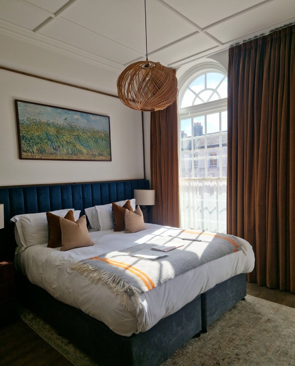 tellersarms's tweet photo. Until the end of February, we’ll make it even sweeter by giving you the second night on us with our much-loved One More Sleep offer.

One More Sleep takes 50% off the two-night stay (so it’s like that all-important second night is on us)🥂

#Farnham #surreyhotel #stayinsurrey https://t.co/80584PuWTz