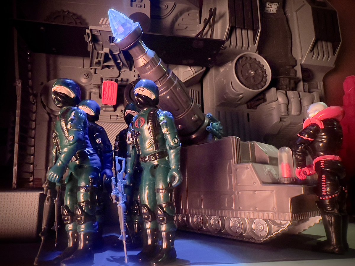 day 390 #joeaday Cobra Trooper v1.5 1983

We can all appreciate this perfect villain design for fascist, jackbooted thugs: disaffected chumps wearing tactical gear with neck gaiters that hide their identities, roaming in packs to terrify the populace. 9/10