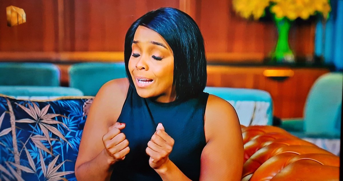 _Thembalihle_'s tweet photo. VJ is non-existent to his children's lives, and he doesn't care a damn. As hard as it is, they should just move on with their lives without him. #BeingAXaba https://t.co/vJ6gyQz5H6