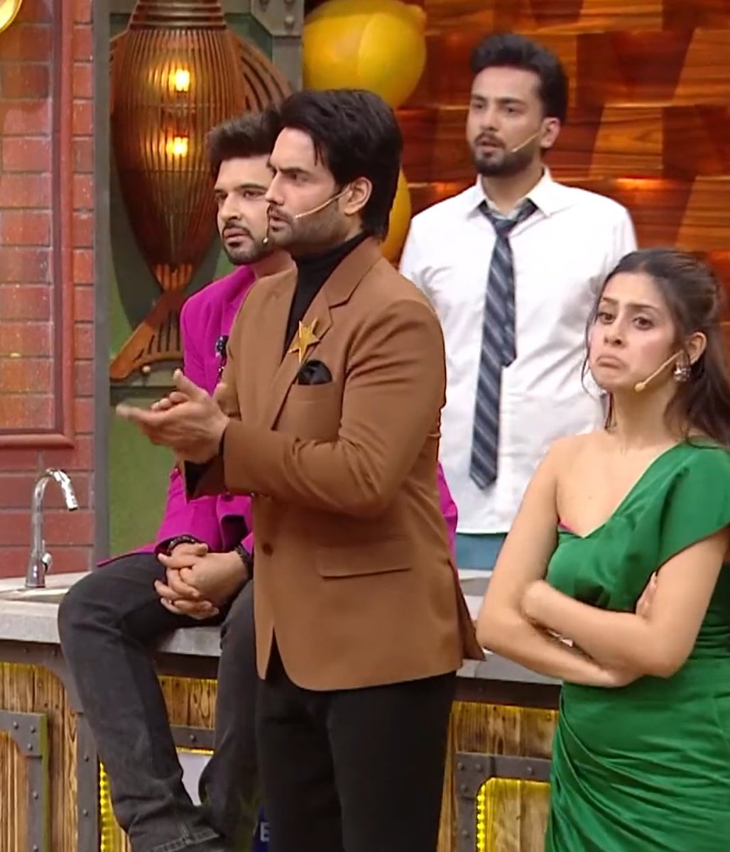 ARREYSUNOO's tweet image. From the very 1st star of the season to the last one, this journey of #VivianDsena has been incredibly special🥺
 
I’ve been trying to run away from this day for so long… but it finally arrived 💔
The tears won’t stop, yet all I can do now is accept it😭

#LaughterChefs3