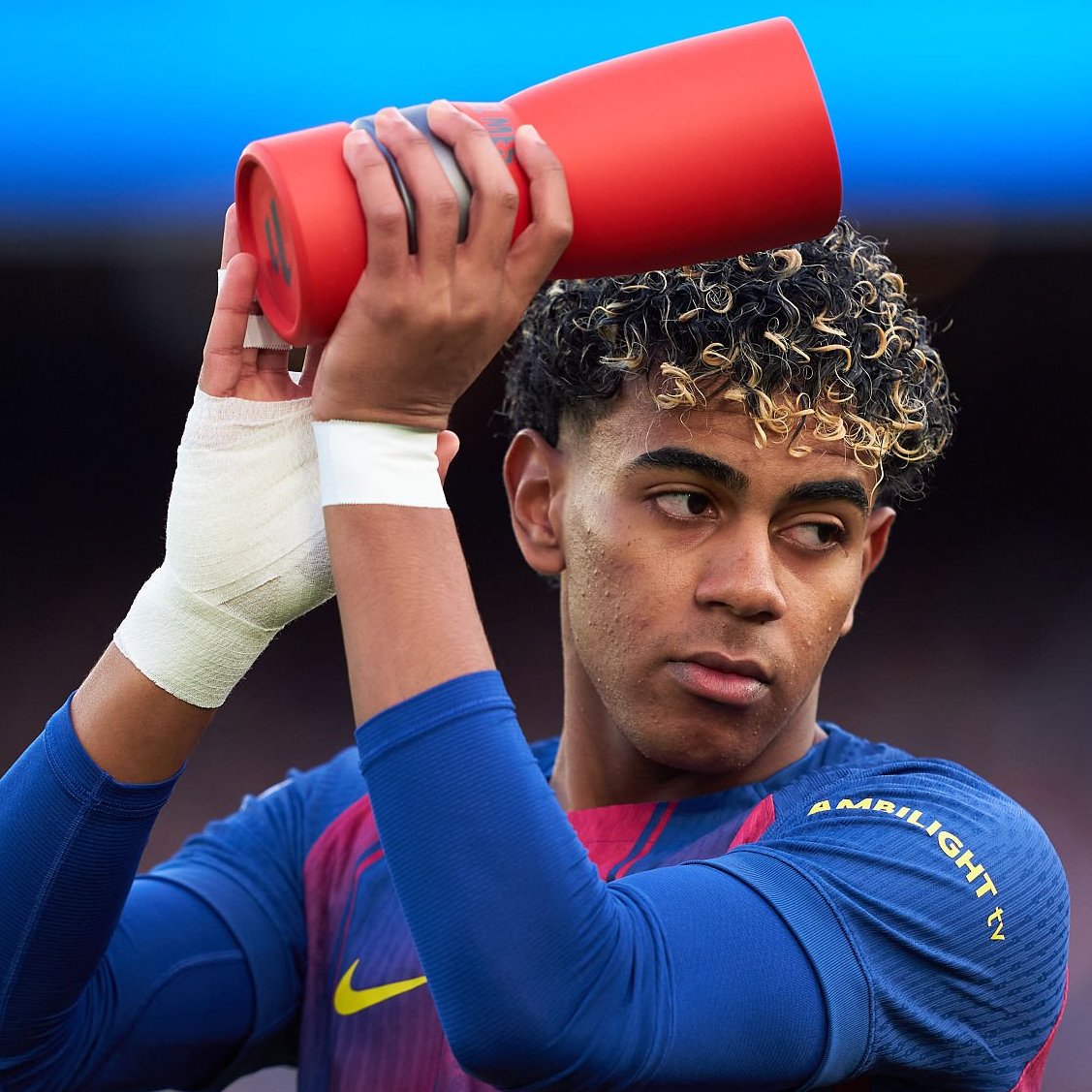 🇪🇸⭐ Lamine Yamal for Barcelona this season:

→ 11 goals
→ 11 assists
→ 22 g/a